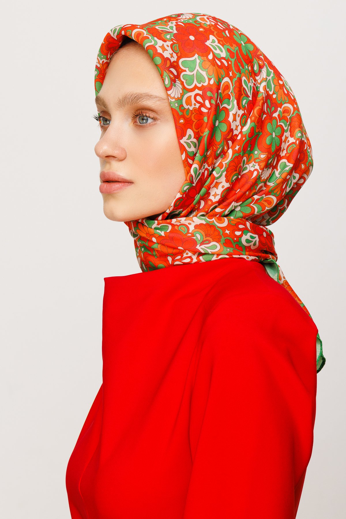 Daisy Pattern Digital Soft Scarf - Tile