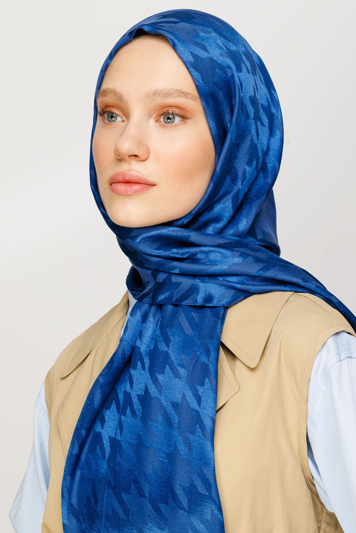 Crowbar Pattern Shiny Jacquard Shawl - İndigo