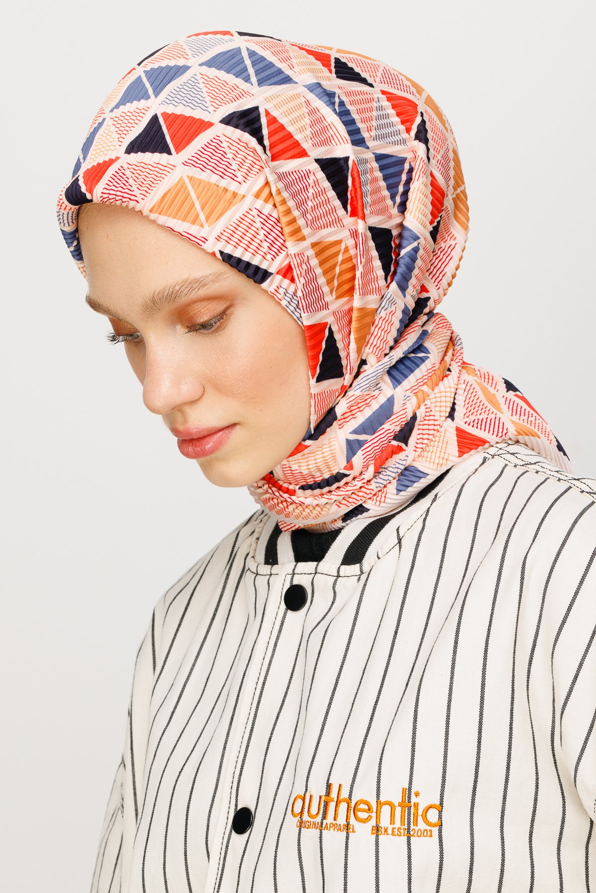 Prism Pattern Pleated Scarf - Salmon