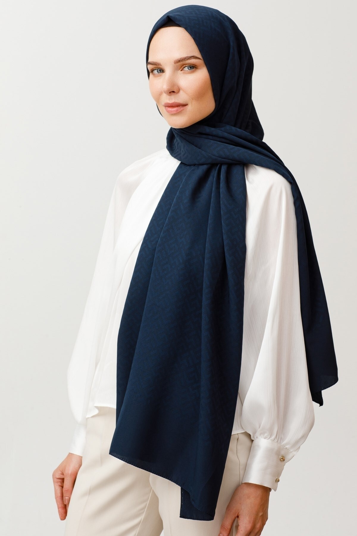 Z Pattern Silky Jacquard Hijab