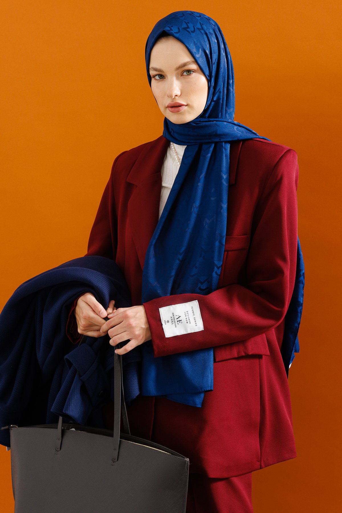 MC Pattern Jacquard Shawl - Navyblue