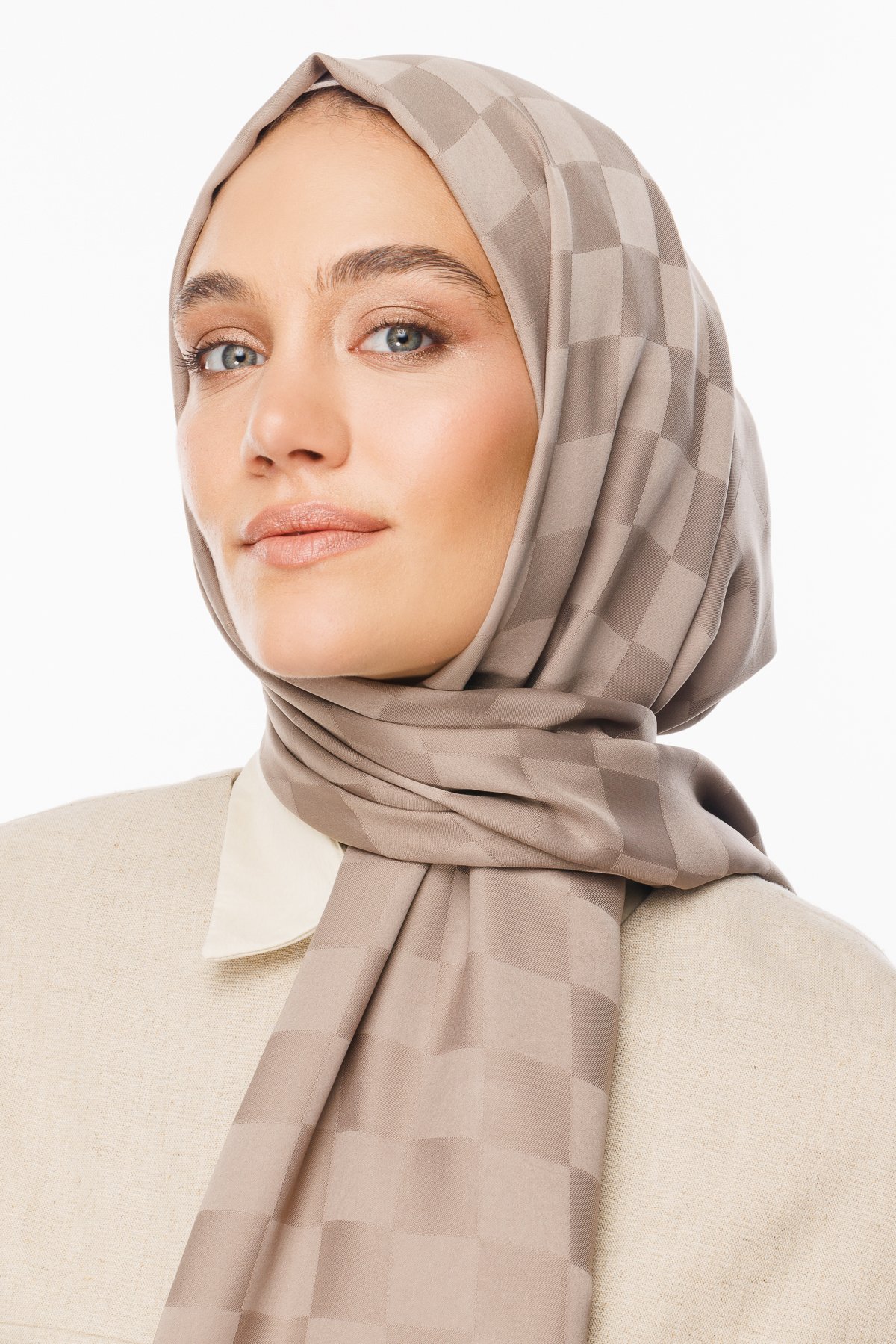 Checkers Pattern Silk Jacquard Shawl - Mink