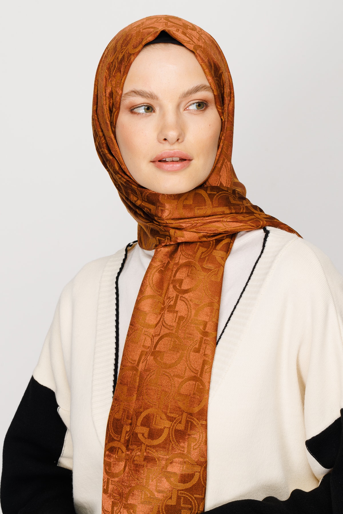Longar Pattern Shiny Jacquard Shawl - Copper