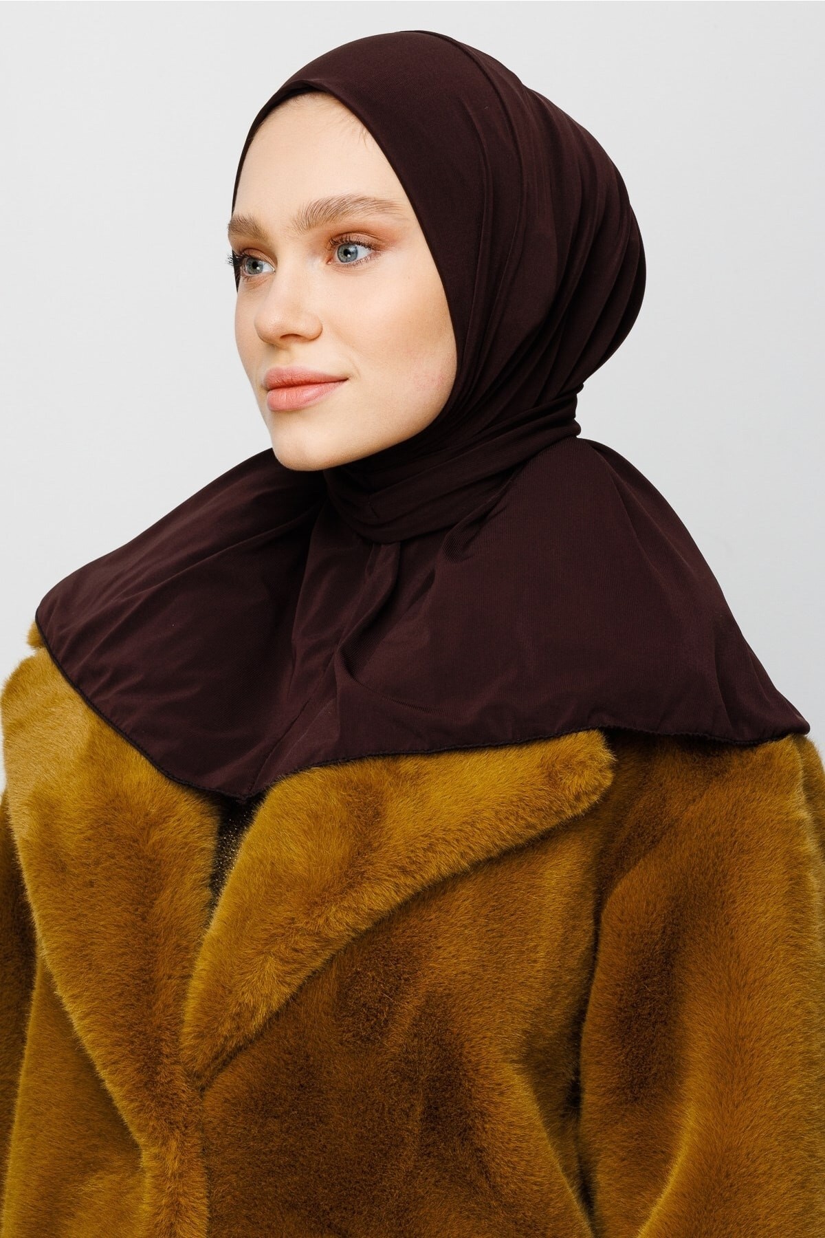 Praktischer Hijab