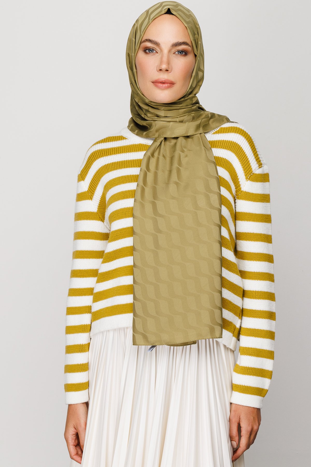 Wave Pattern Silky Jacquard Shawl - Soft Green
