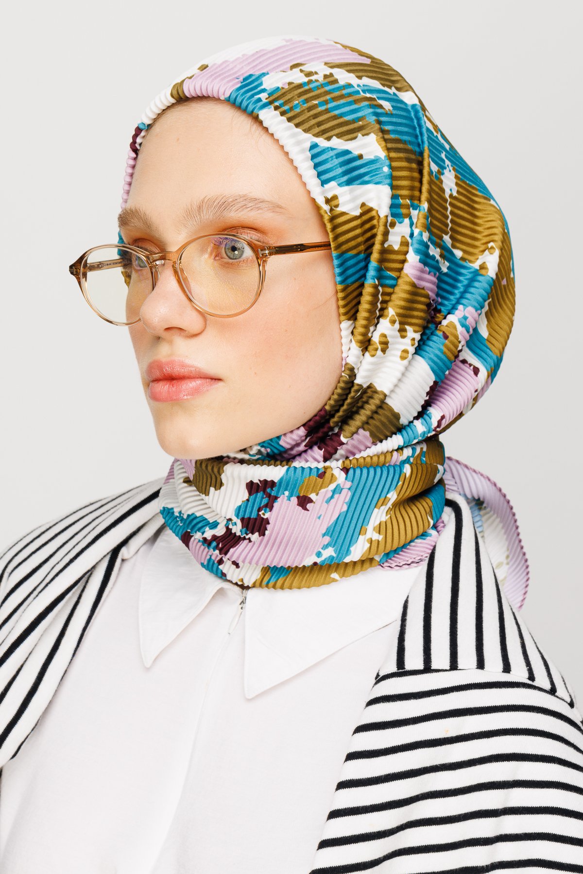 Batik Pattern Pleated Scarf - Olive Green