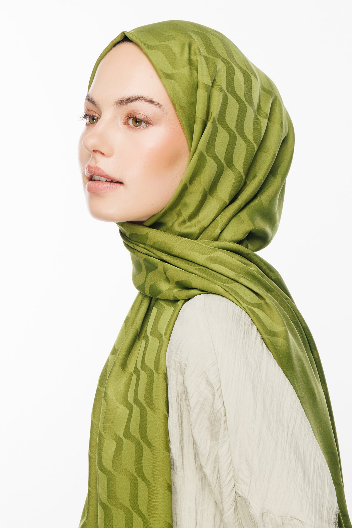 Wave Pattern Silky Jacquard Hijab