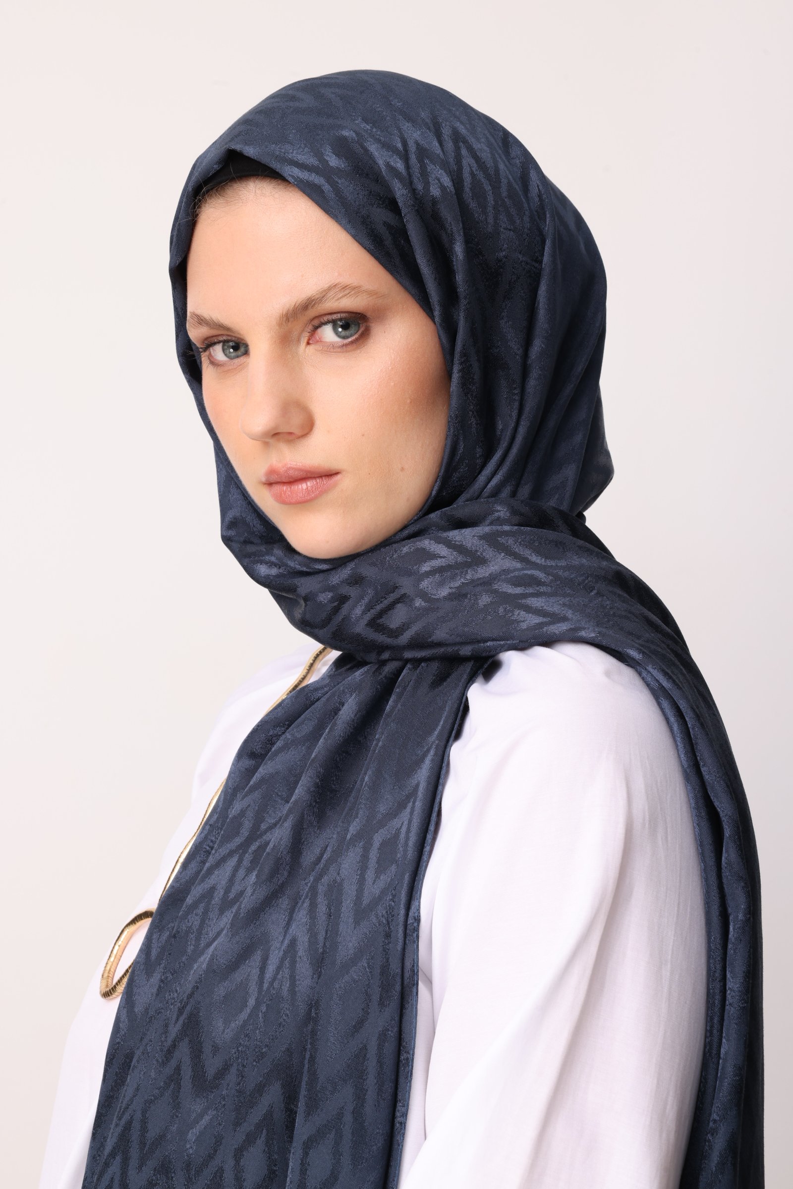 Shiny Check-Pattern Jacquard Shawl - Midnight Blue