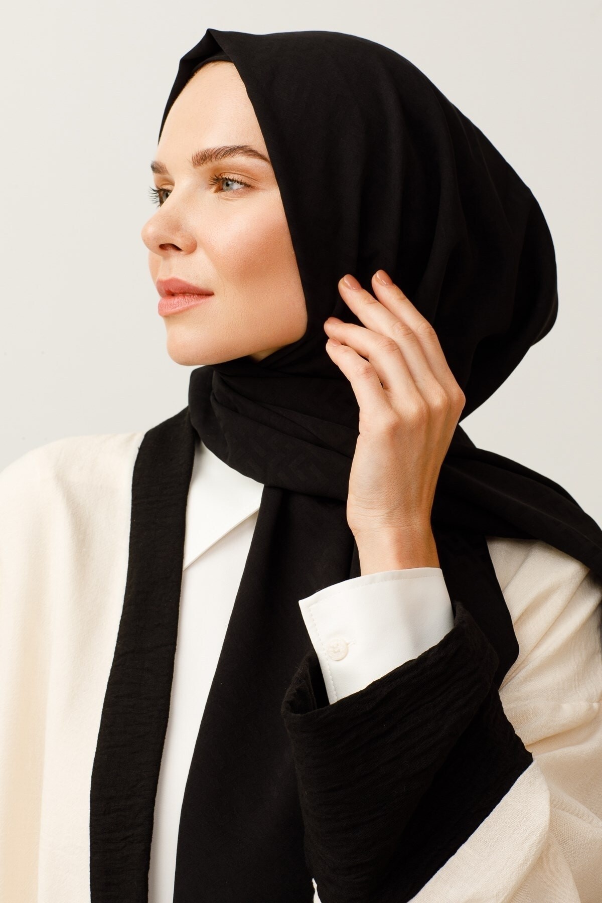 Z Pattern Silky Jacquard Hijab