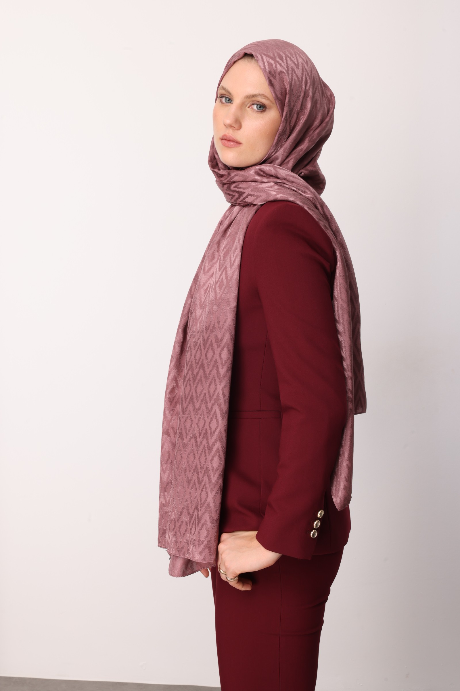 Shiny Check-Pattern Jacquard Shawl - Dried Rose