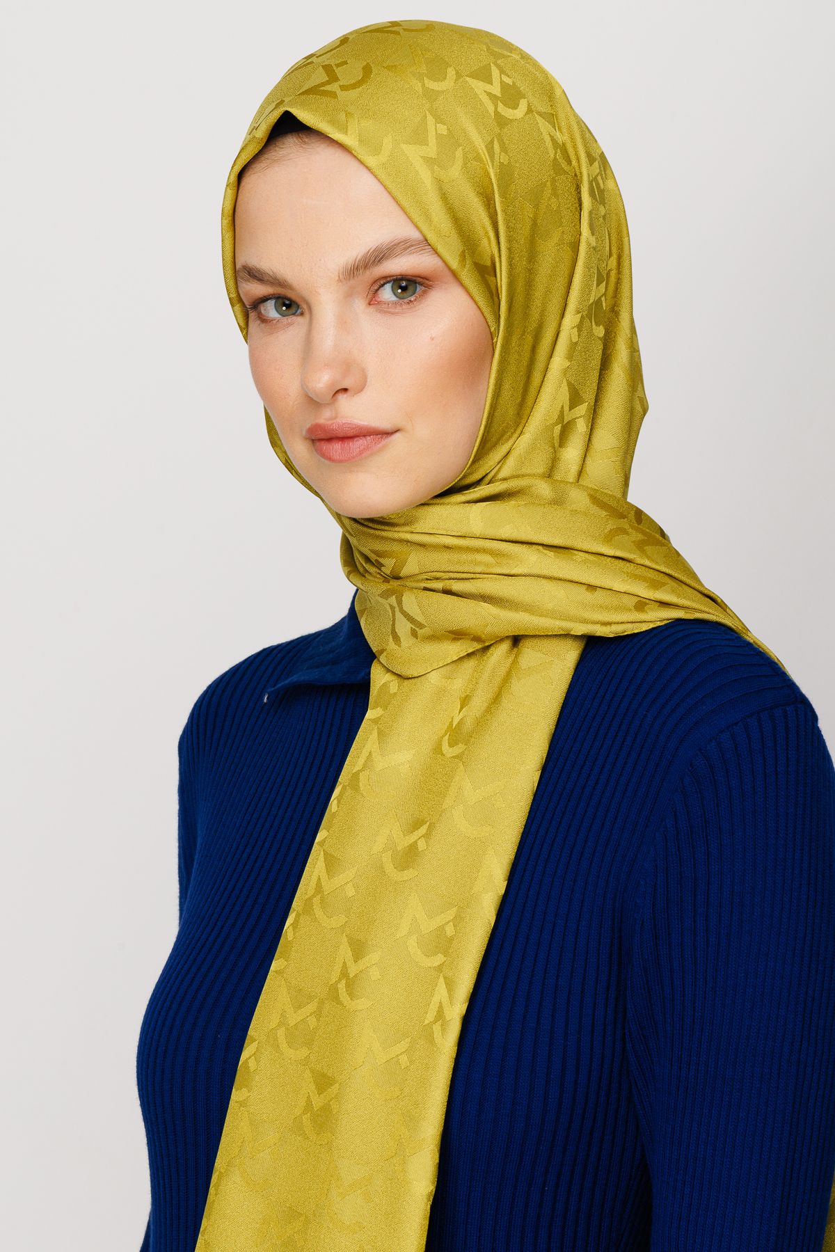 MC Pattern Jacquard Shawl - Olive Green