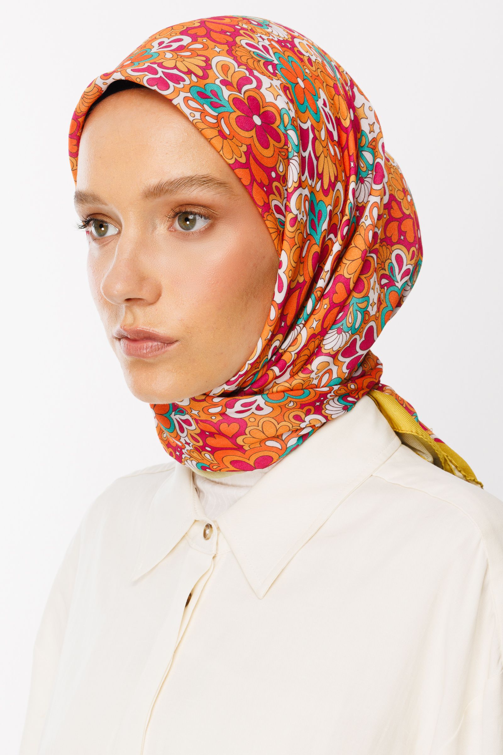Daisy Pattern Digital Soft Scarf - Saffron