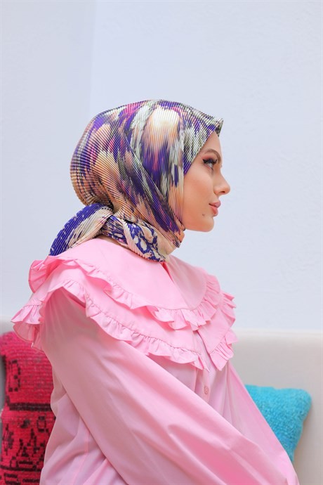 Pesta Pattern Pleated Scarf