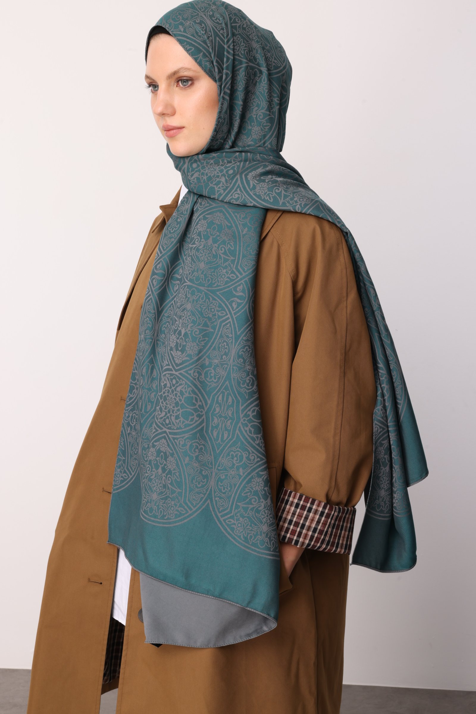 Morocco Pattern Double-Sided Shawl - Dark Gray-Emerald