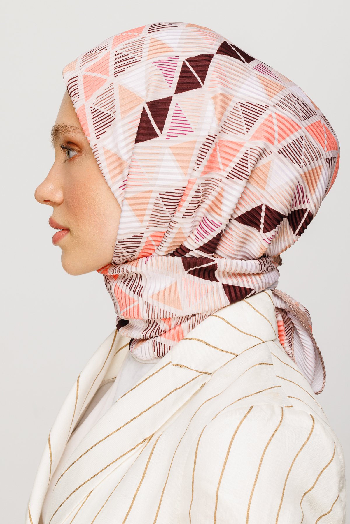 Prism Pattern Pleated Scarf - Brown