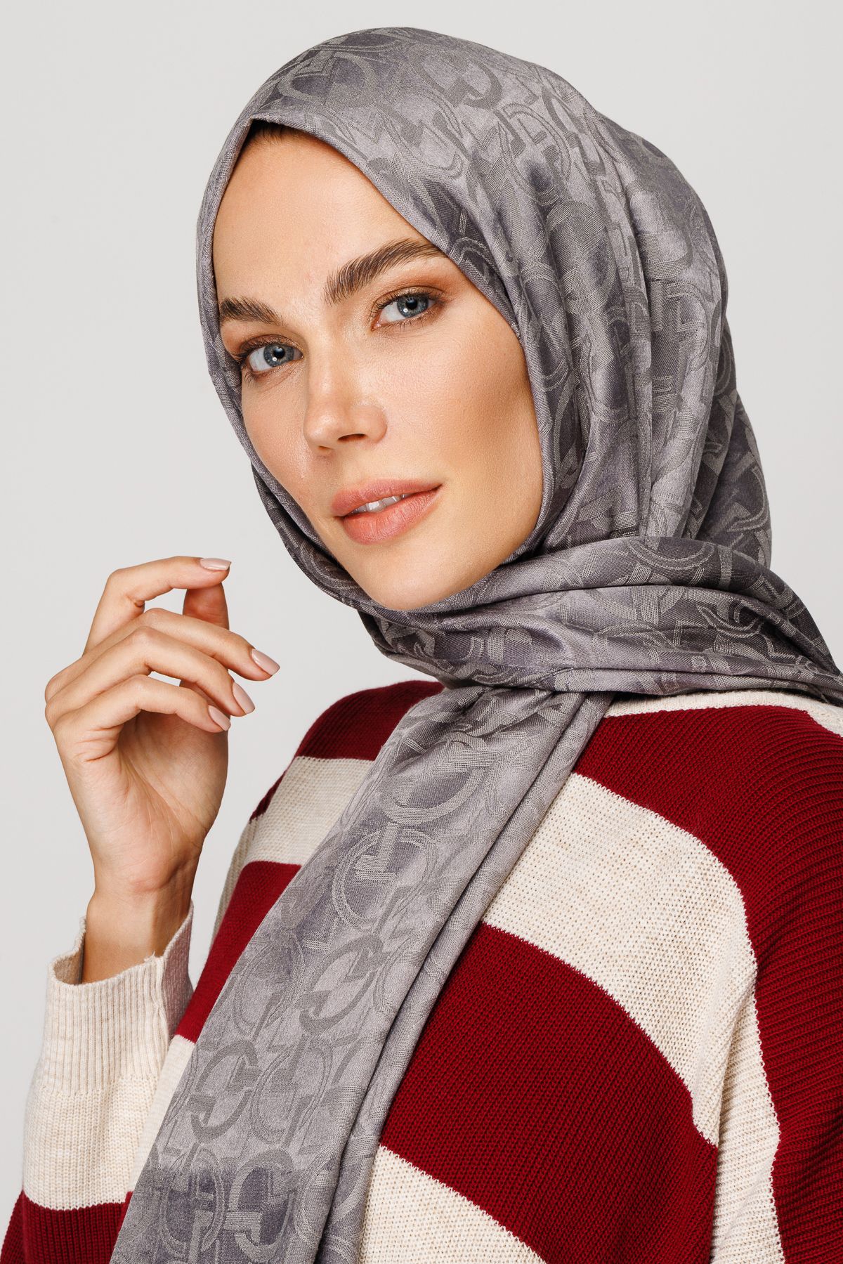 Gemustertes Glänzendes Jacquard Hijab