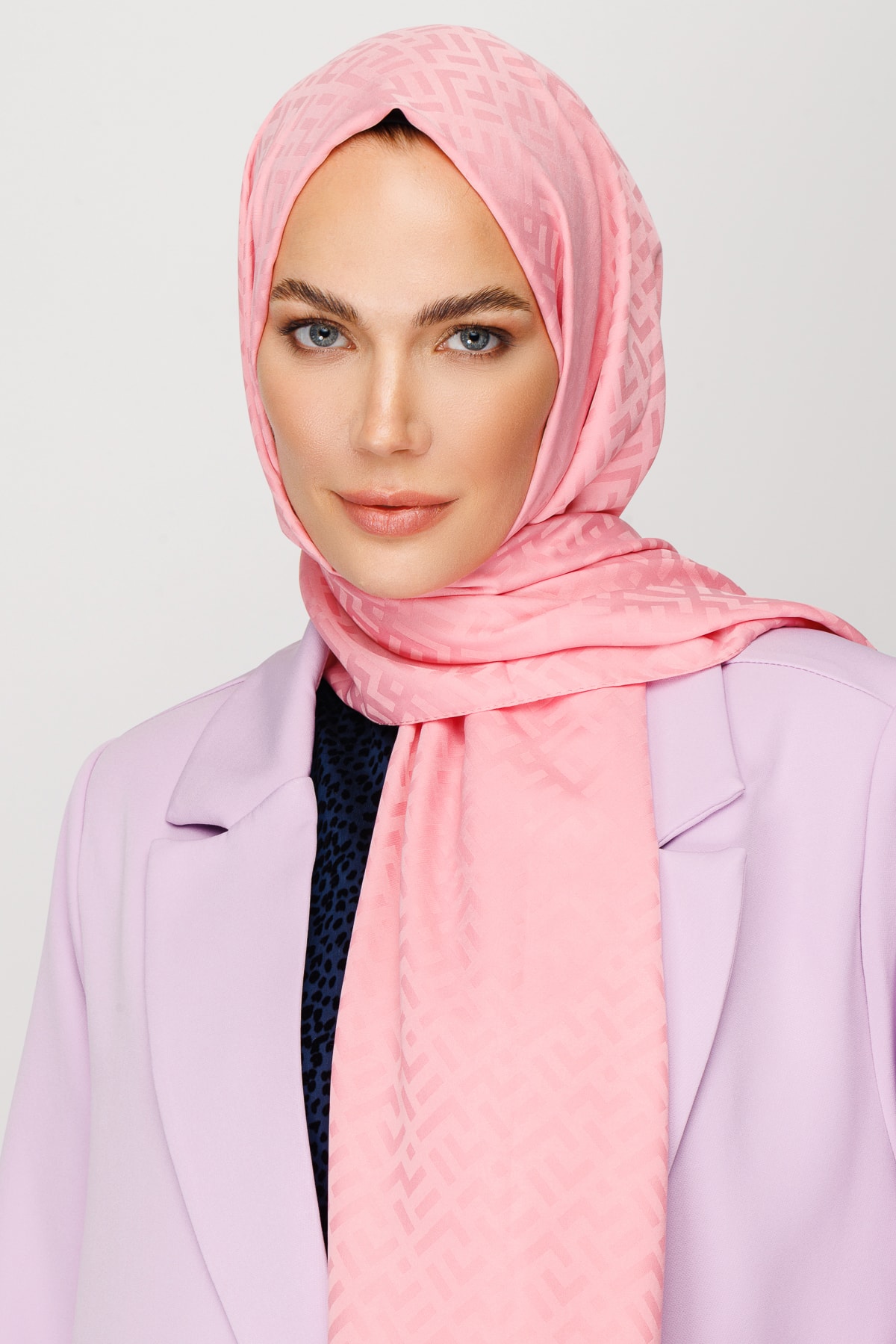 Z Pattern Silky Jacquard Shawl - Sugar Pink
