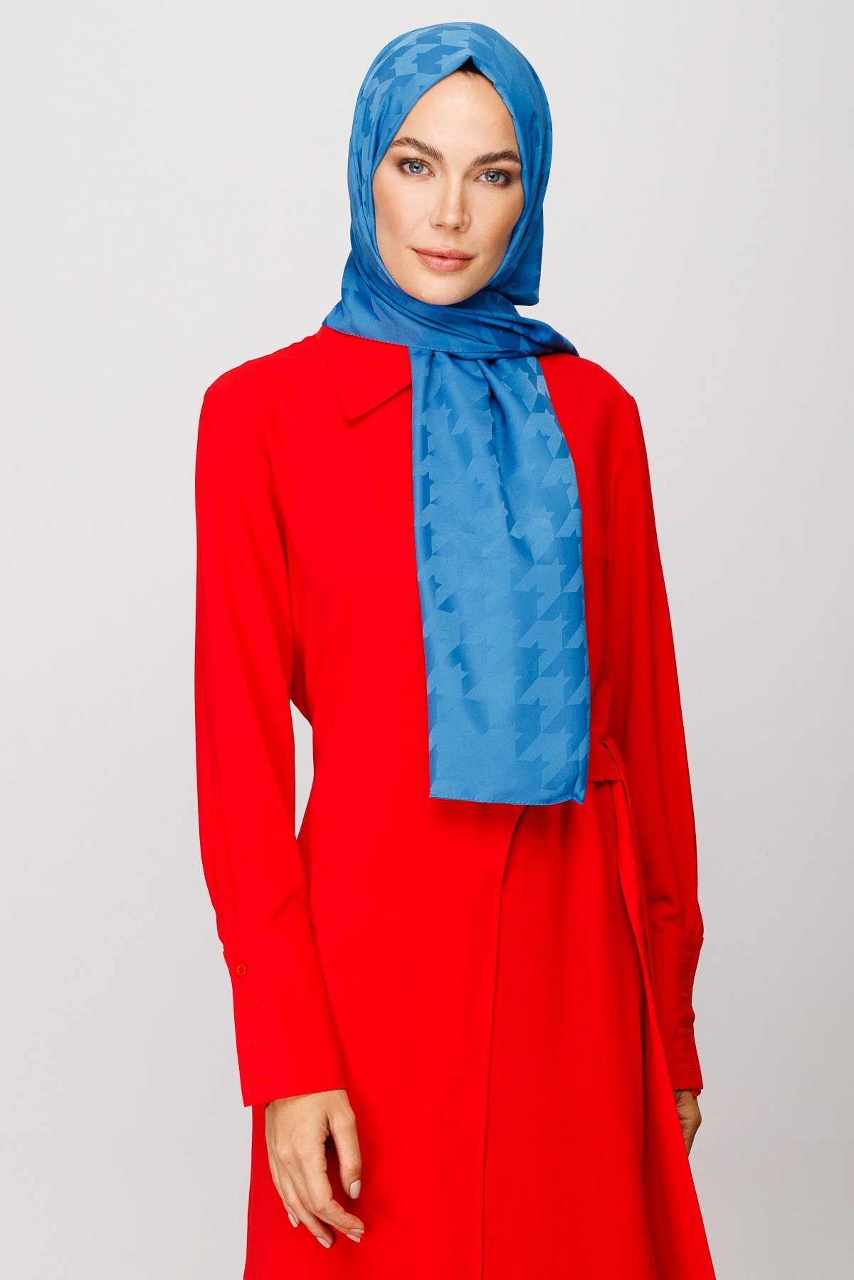 Crowbar Pattern Silk Jacquard Shawl - Blue