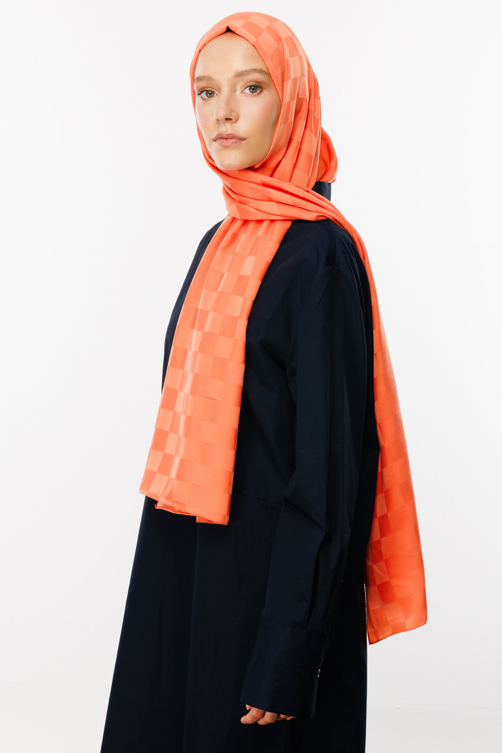 Checkers Pattern Silk Jacquard Shawl - Puppies Mouth