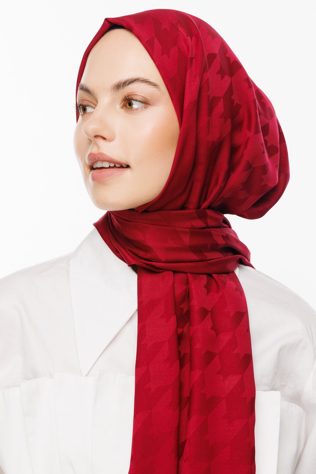 Crowbar Pattern Silk Jacquard Shawl - Magenta