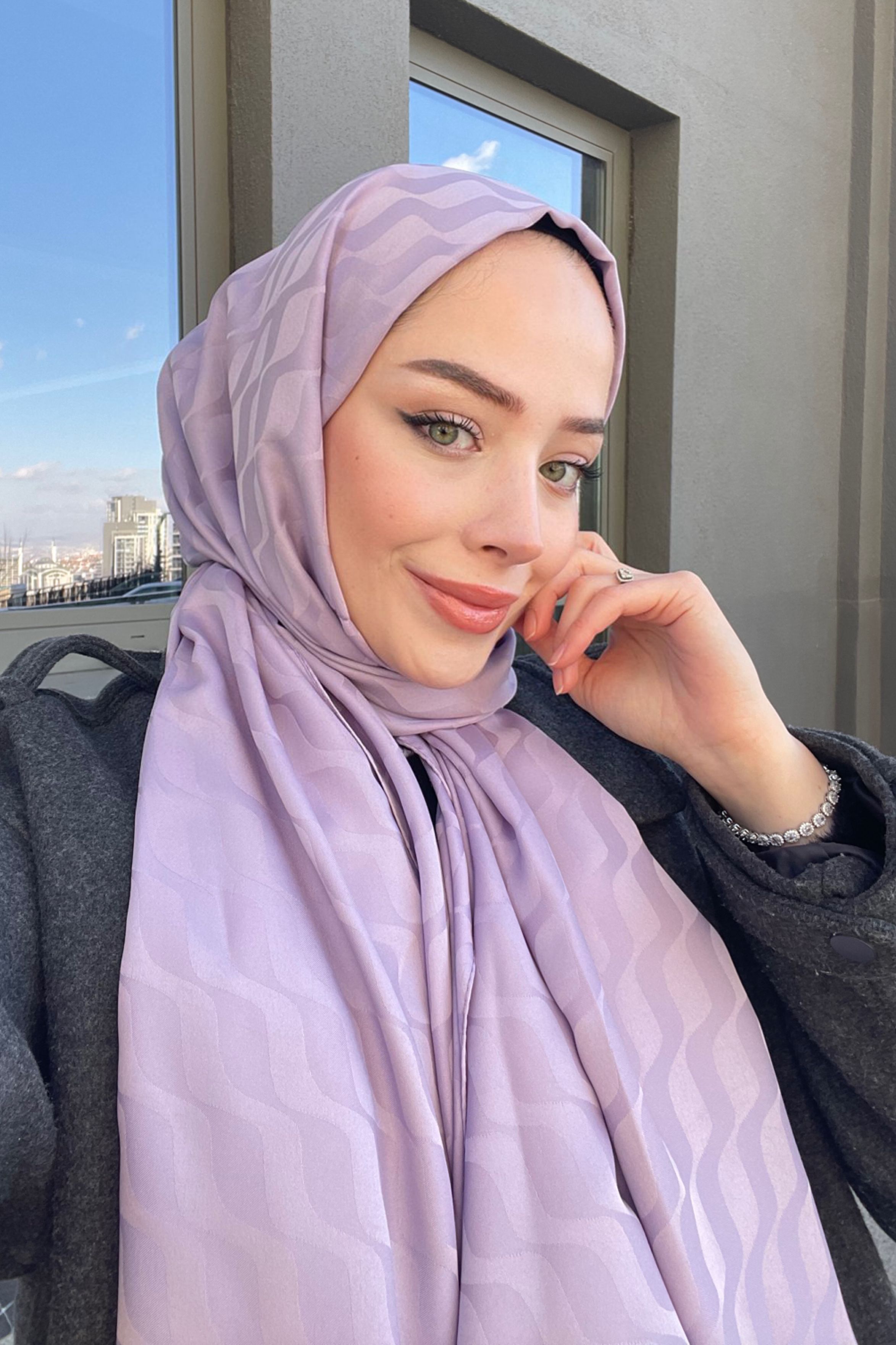 Wave Pattern Silky Jacquard Hijab