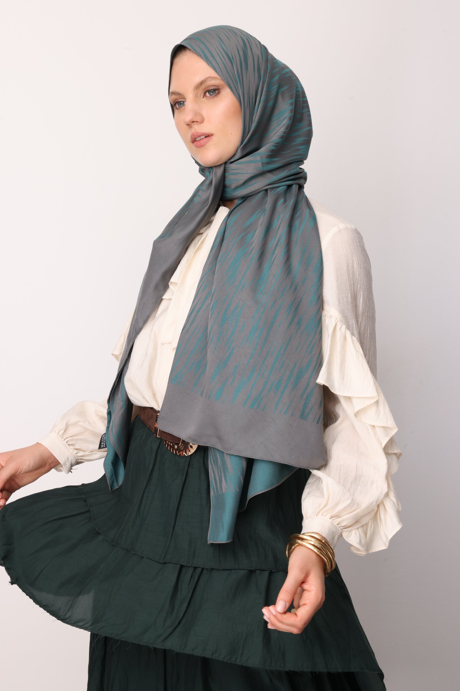 Selis-Pattern Reversible Shawl - Dark Gray-Emerald