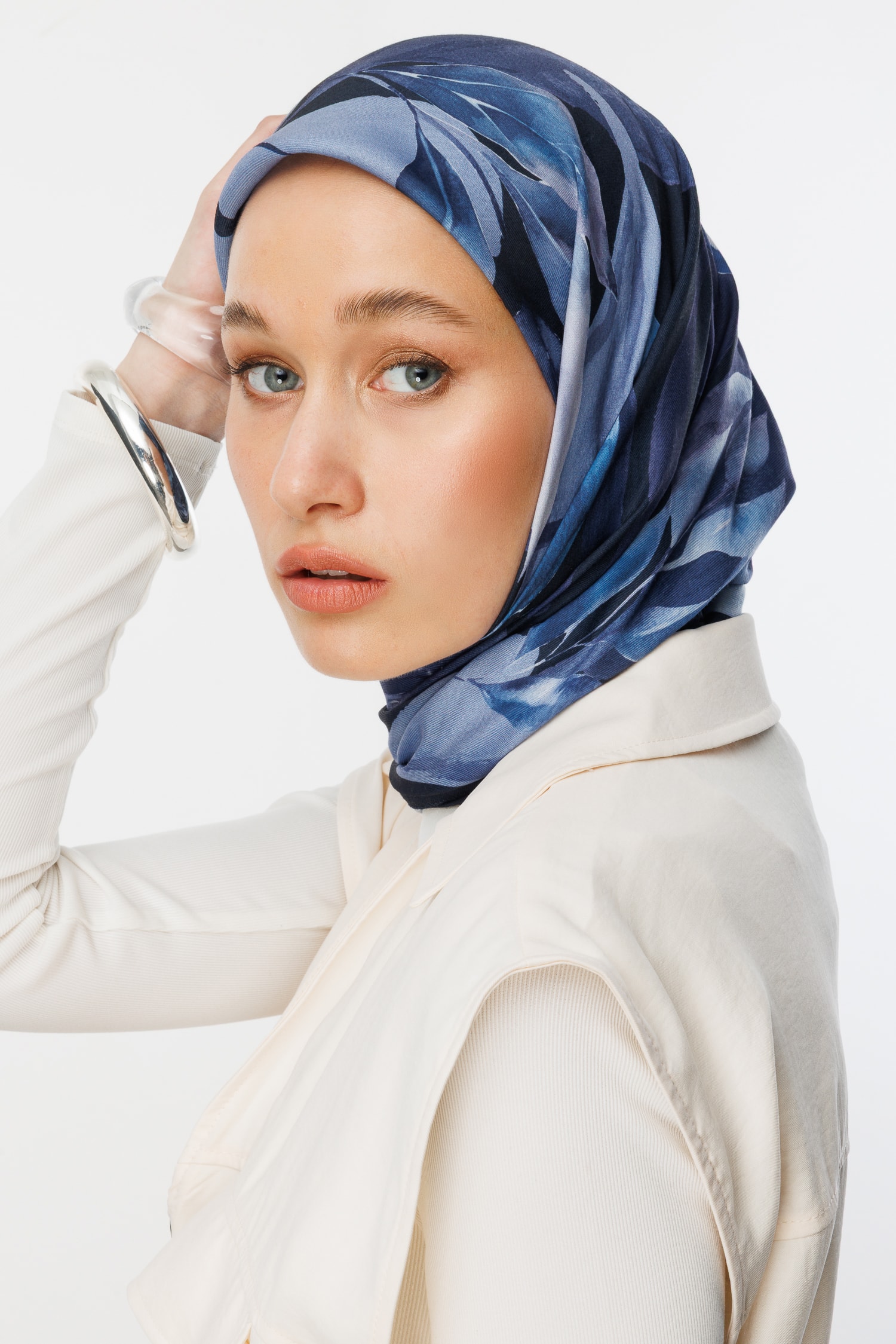 Lorya Pattern Cotton Scarf - Navyblue