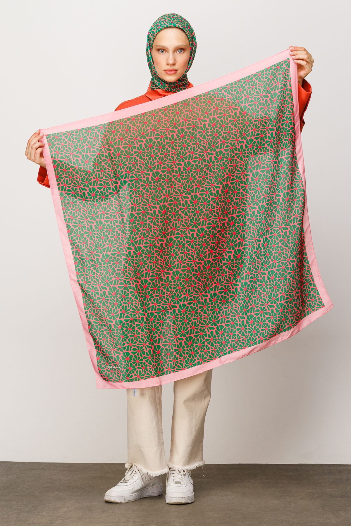 Clover Pattern Digital Soft Scarf - Powder