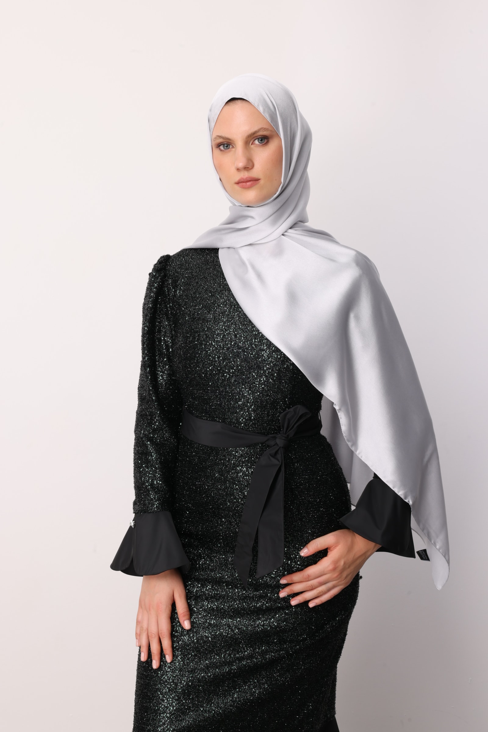 Diamond Aura Shawl - Light Grey