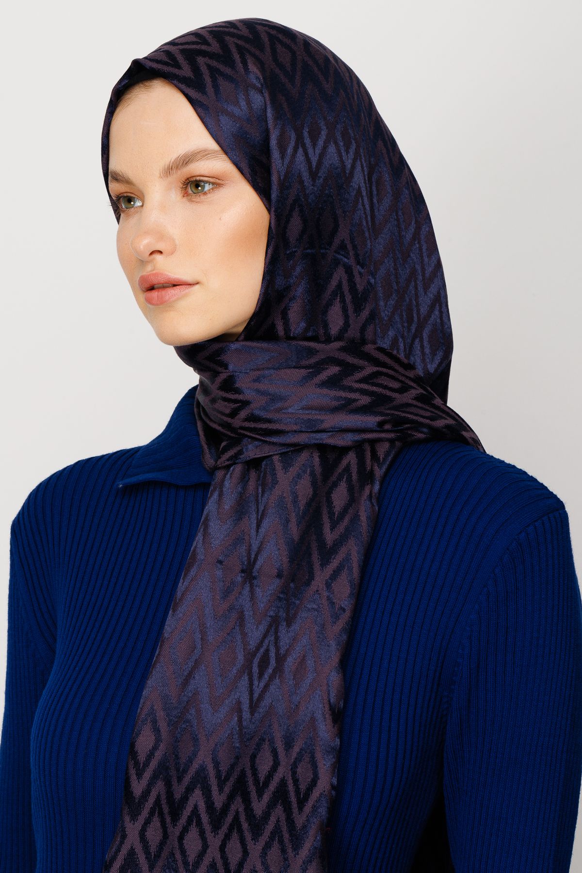 Karo Pattern Shiny Jacquard Shawl - Navyblue