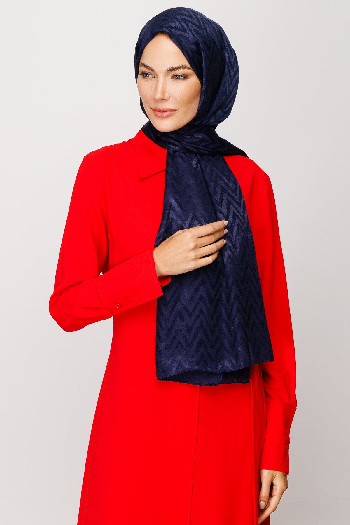 Zigzag Pattern Shiny Jacquard Shawl - Navyblue