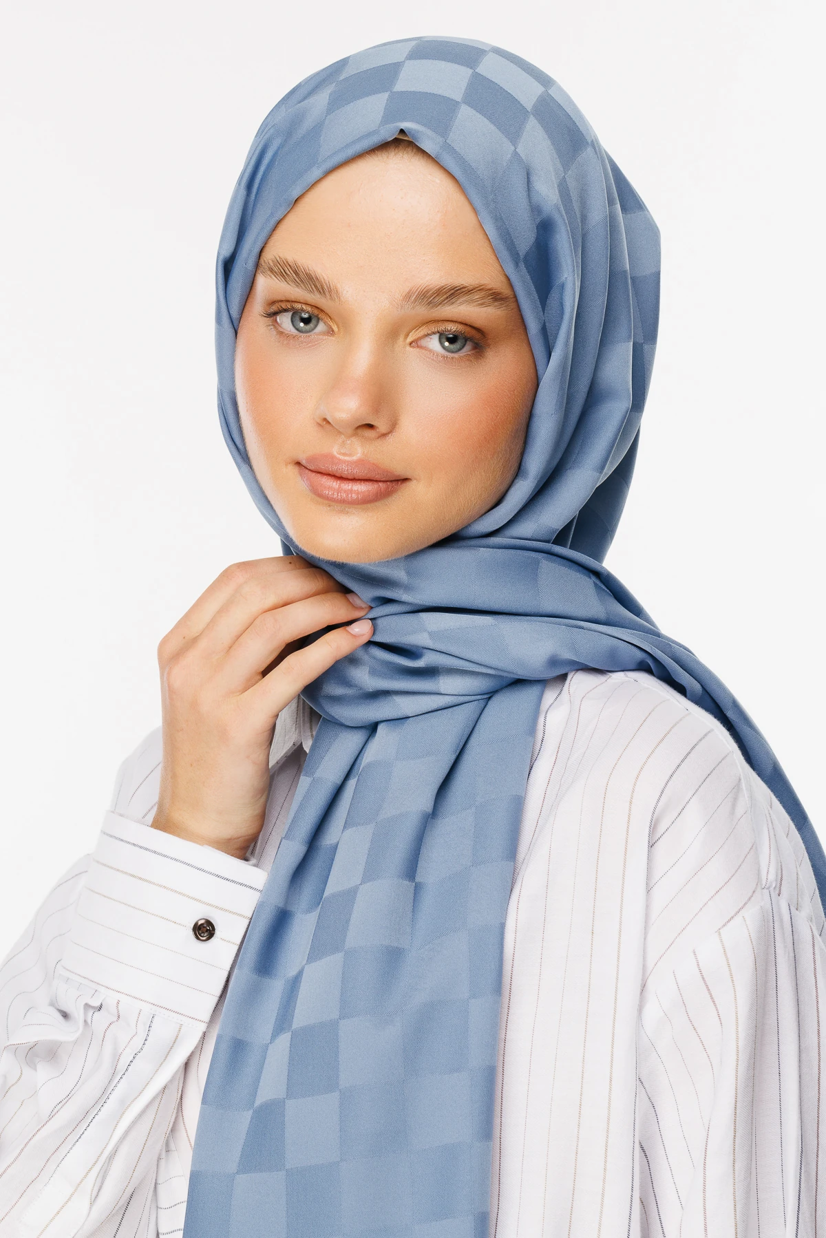 Checkers Pattern Silk Jacquard Shawl - Sky Blue