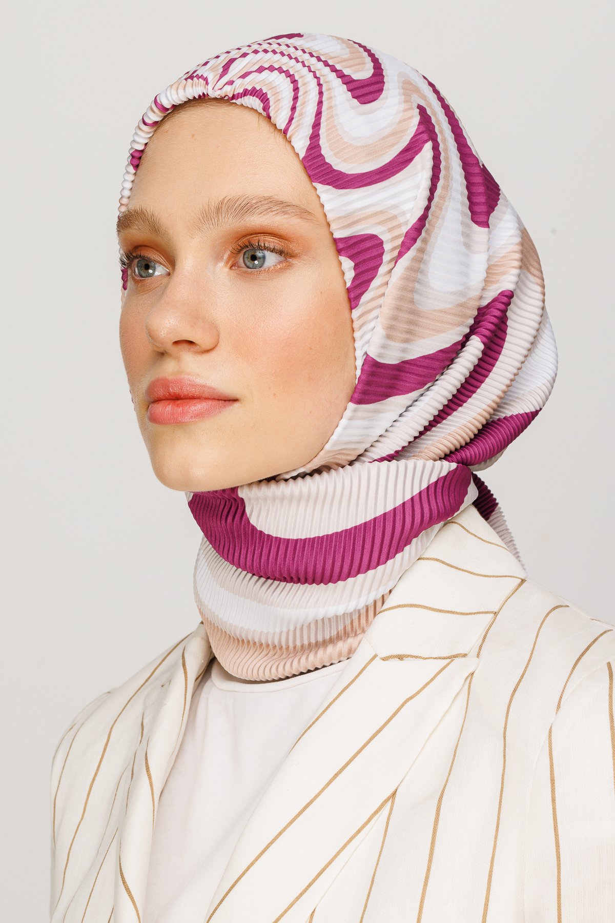 Mira Pattern Pleated Scarf - Cream