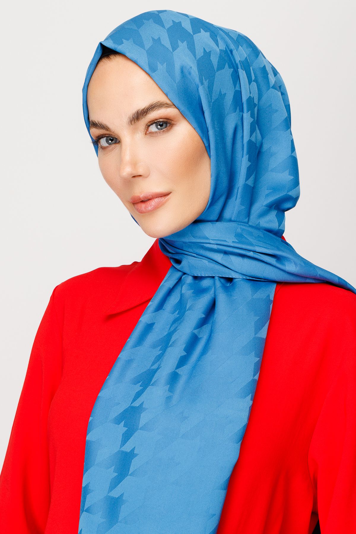 Crowbar Pattern Silk Jacquard Shawl - Blue
