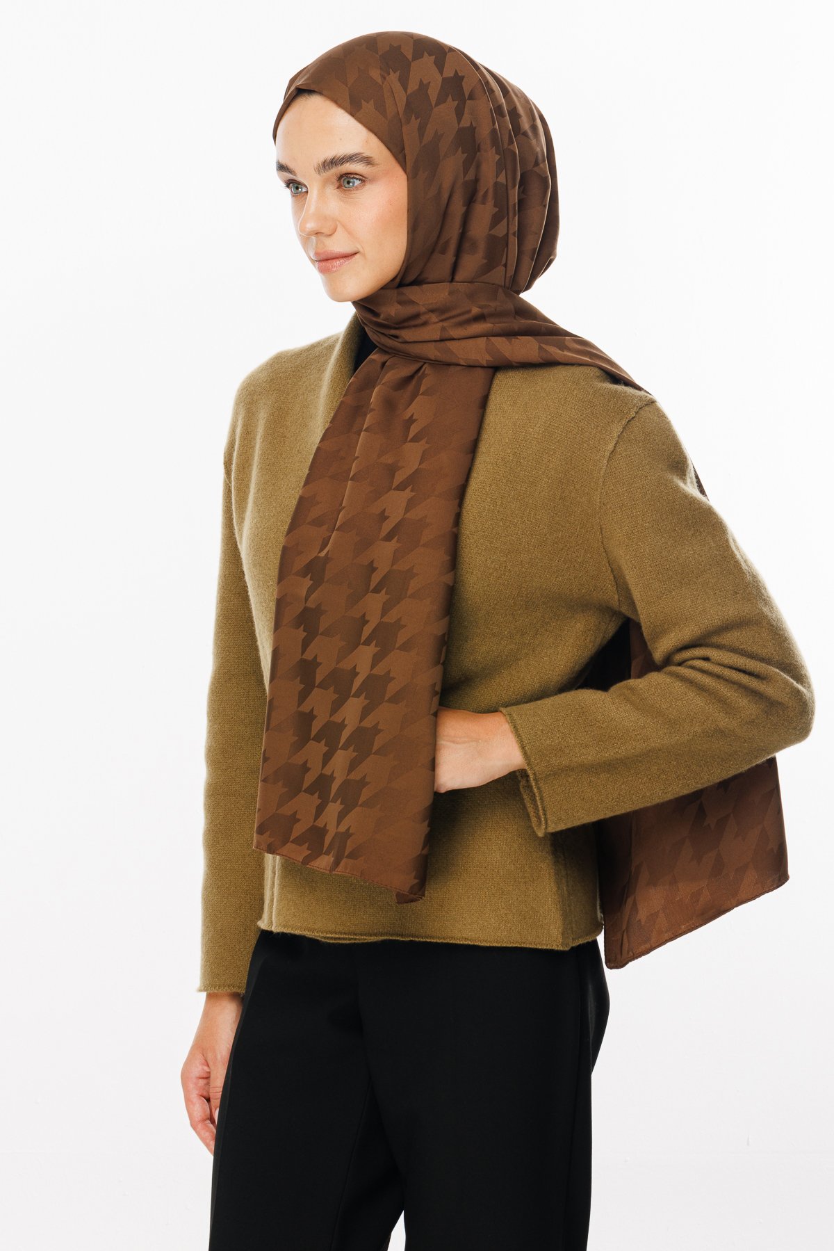 Crowbar Pattern Silk Jacquard Shawl - Bitter
