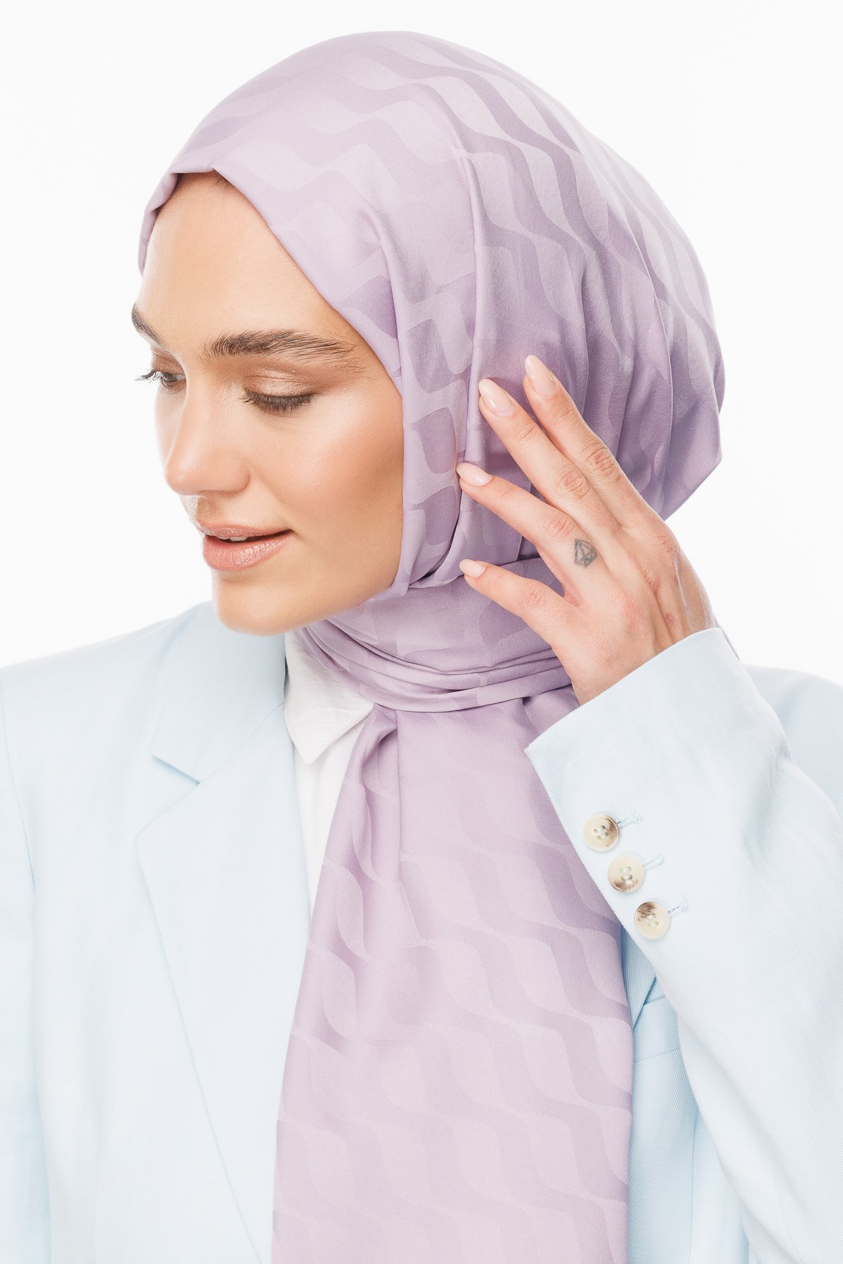 Wave Pattern Silky Jacquard Hijab