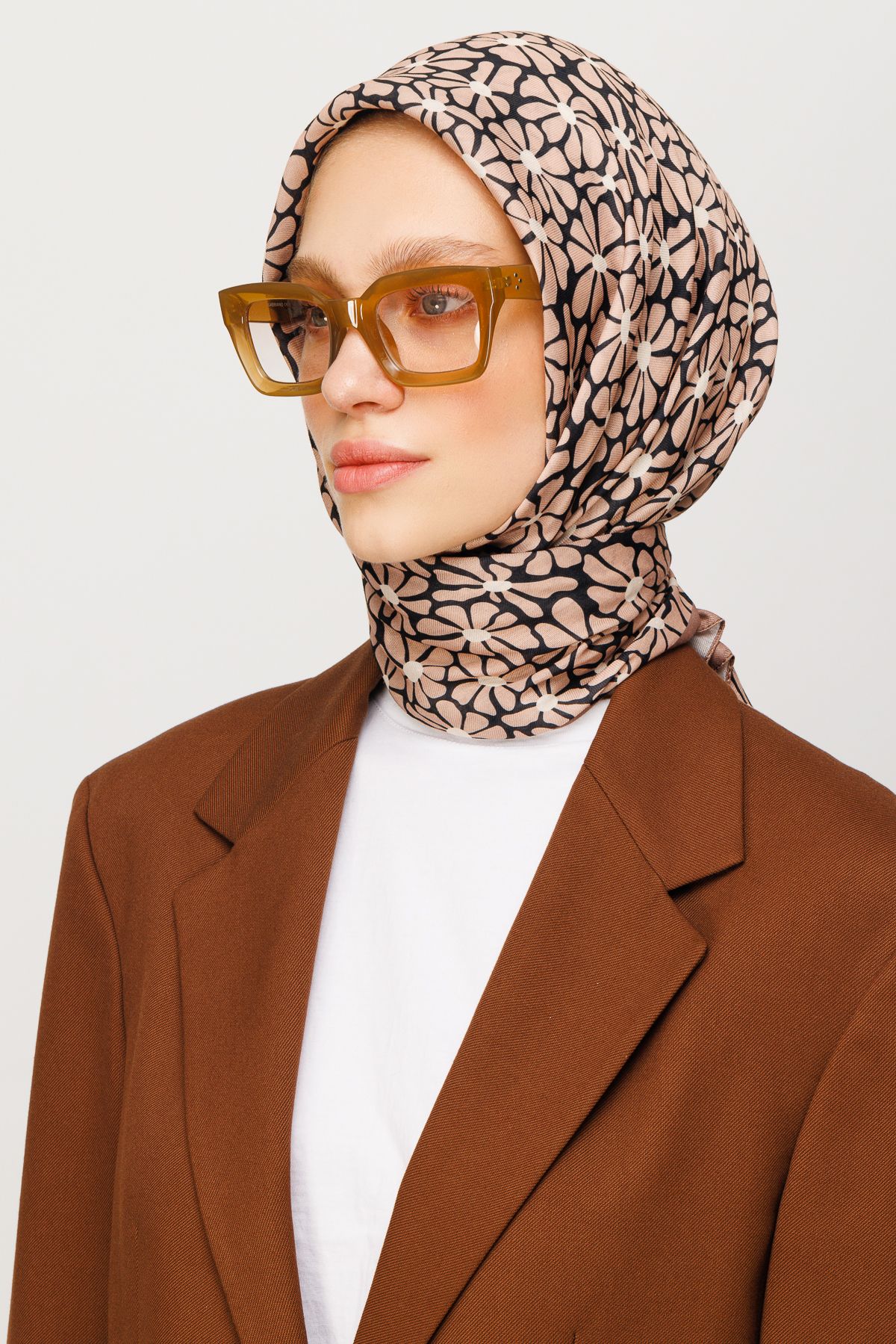 Clover Pattern Digital Soft Scarf - Brown