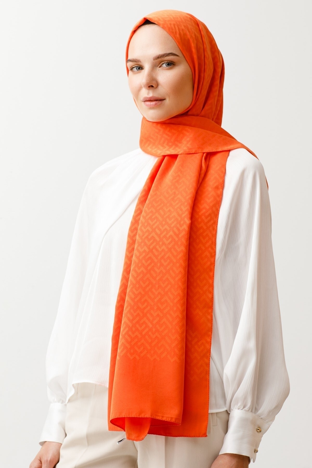 Z Pattern Silky Jacquard Hijab