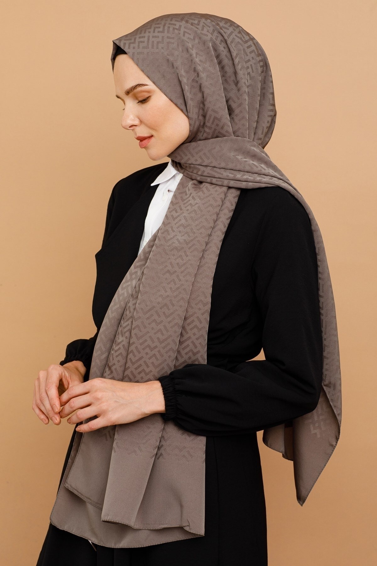 Z Pattern Silky Jacquard Hijab