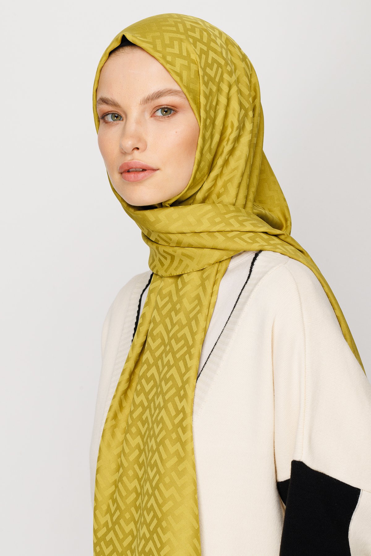 Z Pattern Silky Jacquard Shawl - Olive Green