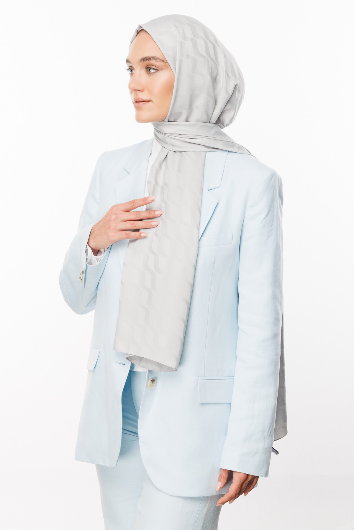 Wave Pattern Silky Jacquard Shawl - Cool Gray