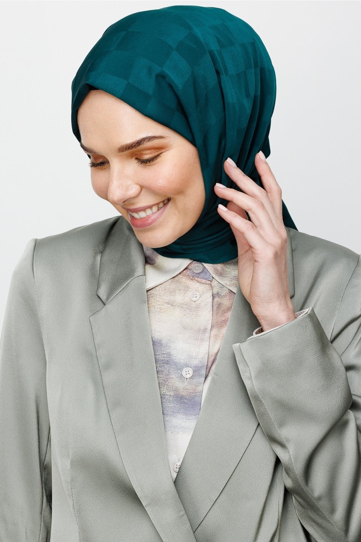 Checkers Pattern Silk Jacquard Hijab