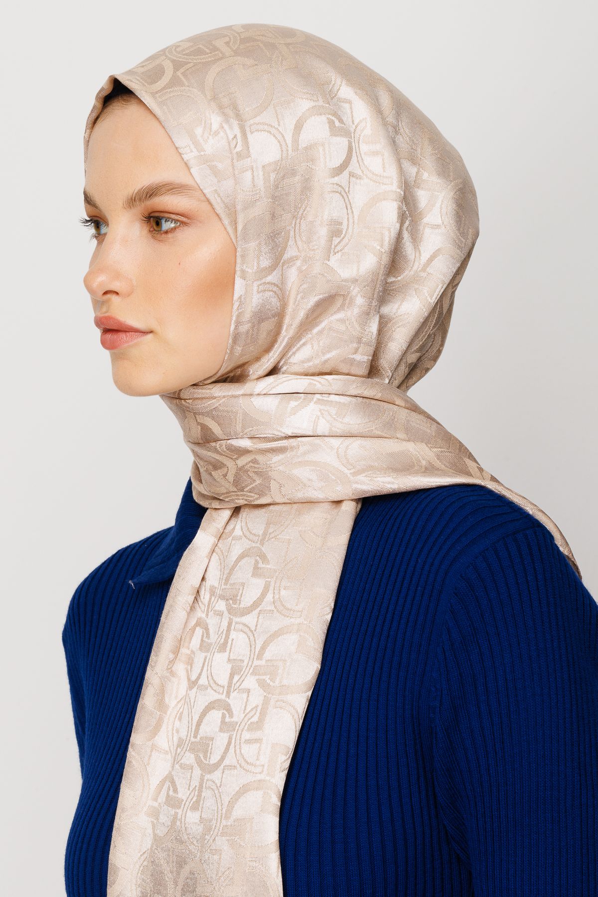 Longar Pattern Shiny Jacquard Hijab