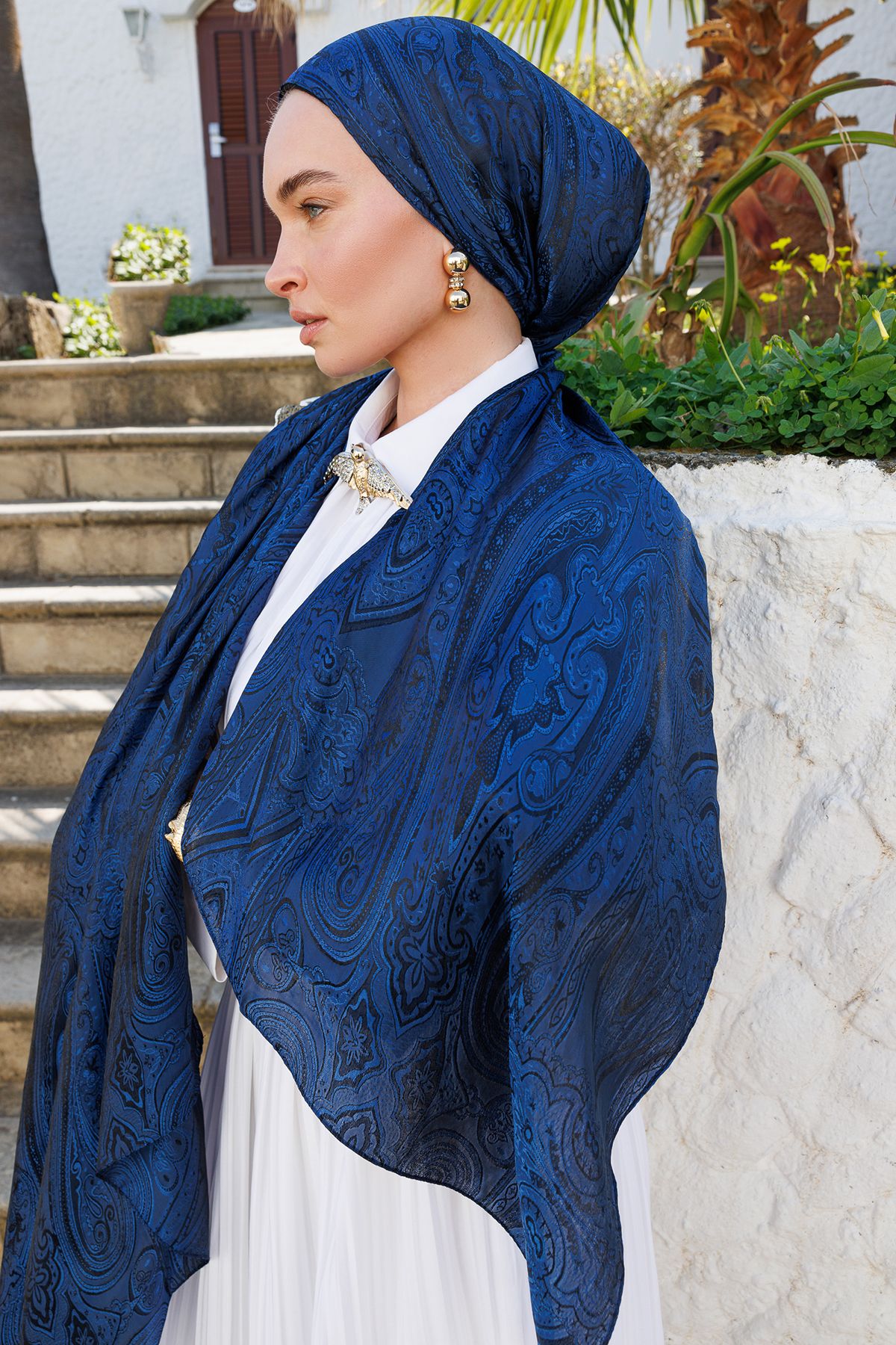 Liva Pattern Shine Line Shawl - Black-Indigo
