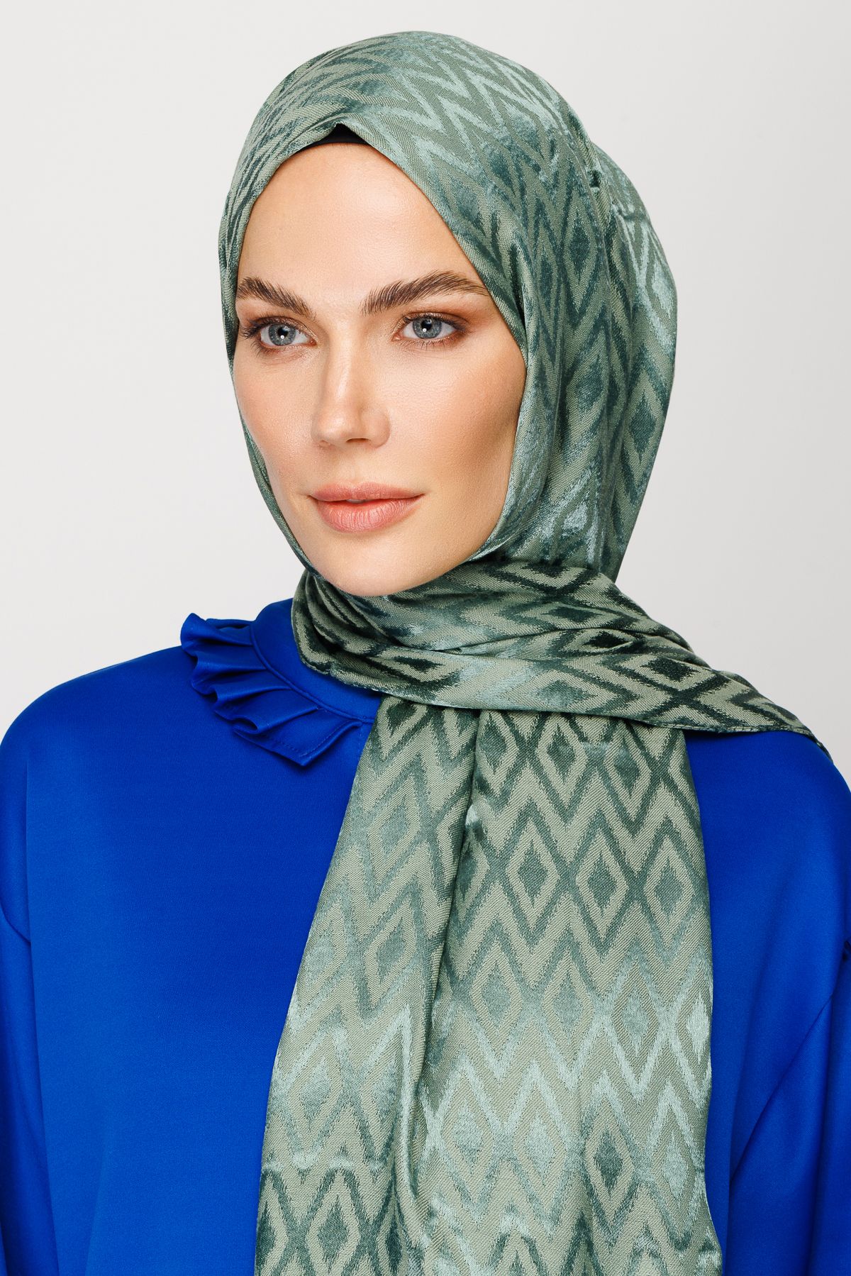 Karo Pattern Shiny Jacquard Shawl - Mold Green