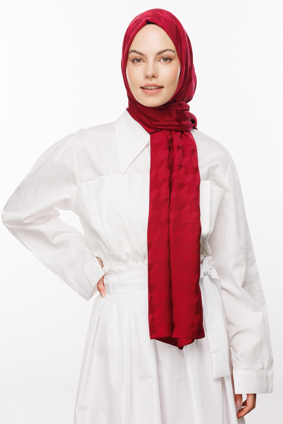 Crowbar Pattern Silk Jacquard Shawl - Magenta