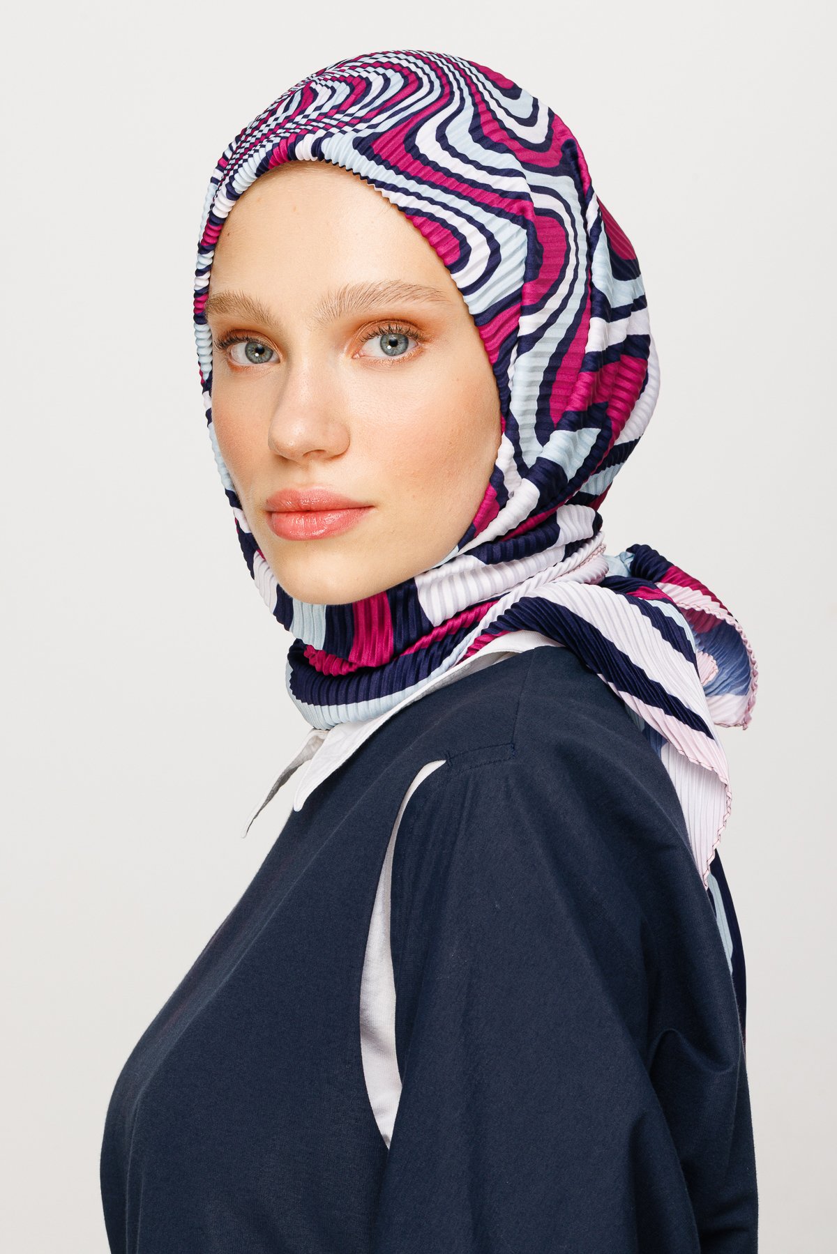 Mira Pattern Pleated Scarf - Magenta