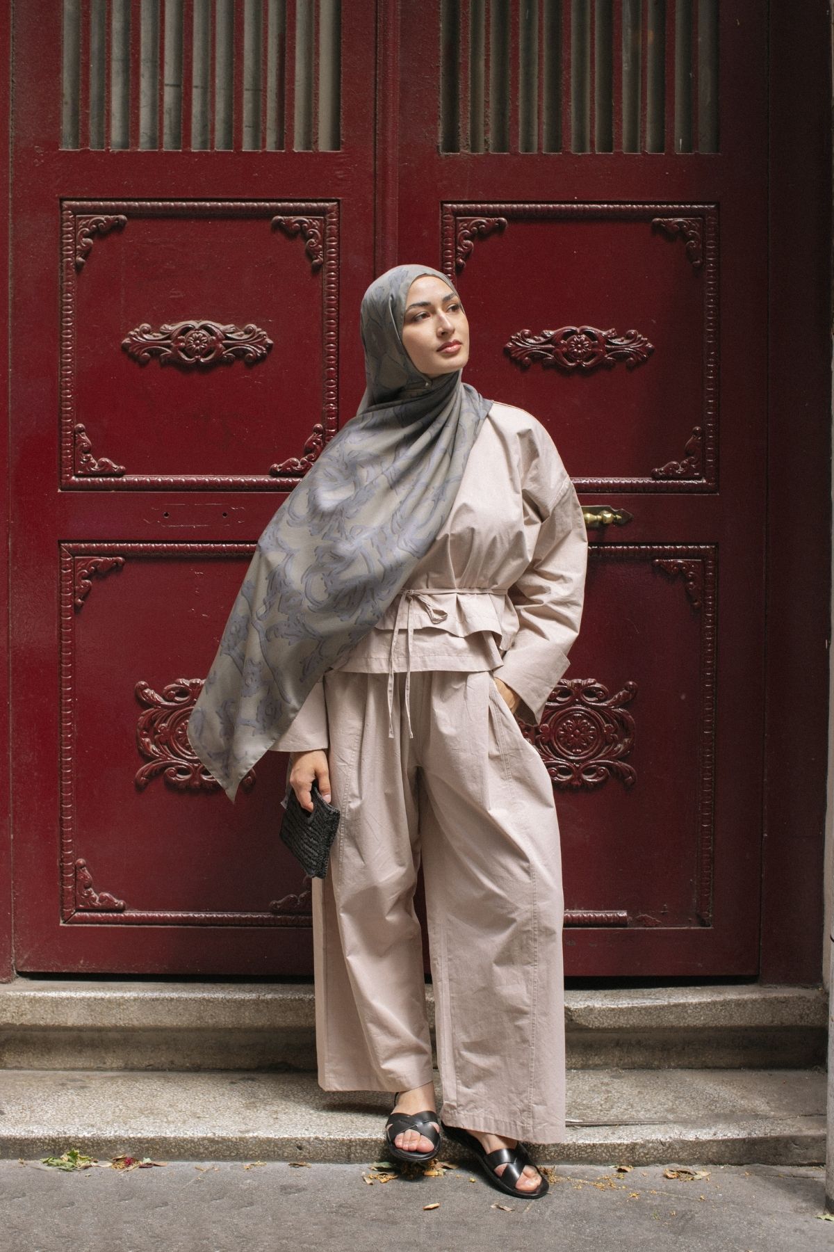Yaren Desen Sakura İpek Şal - Beige