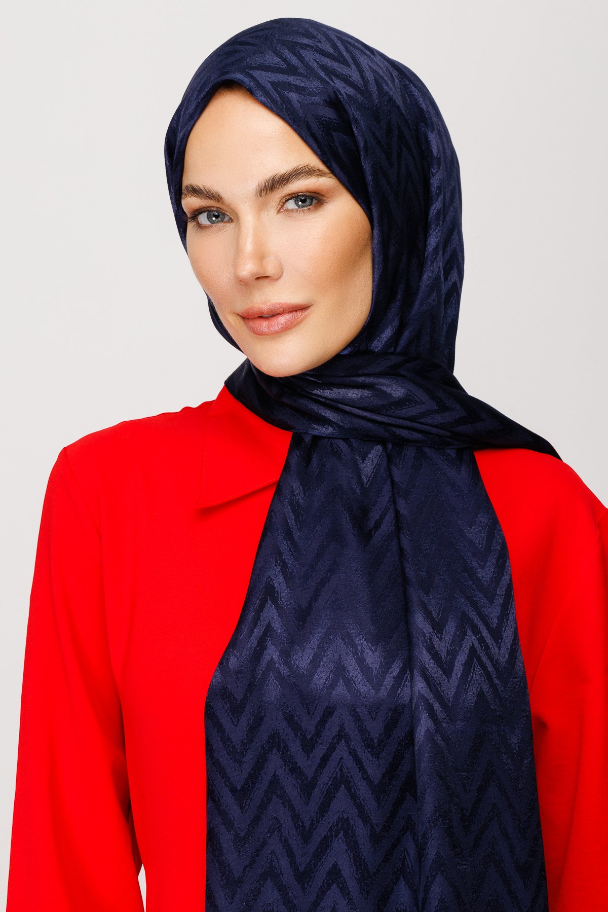 Zigzag Pattern Shiny Jacquard Shawl - Navyblue