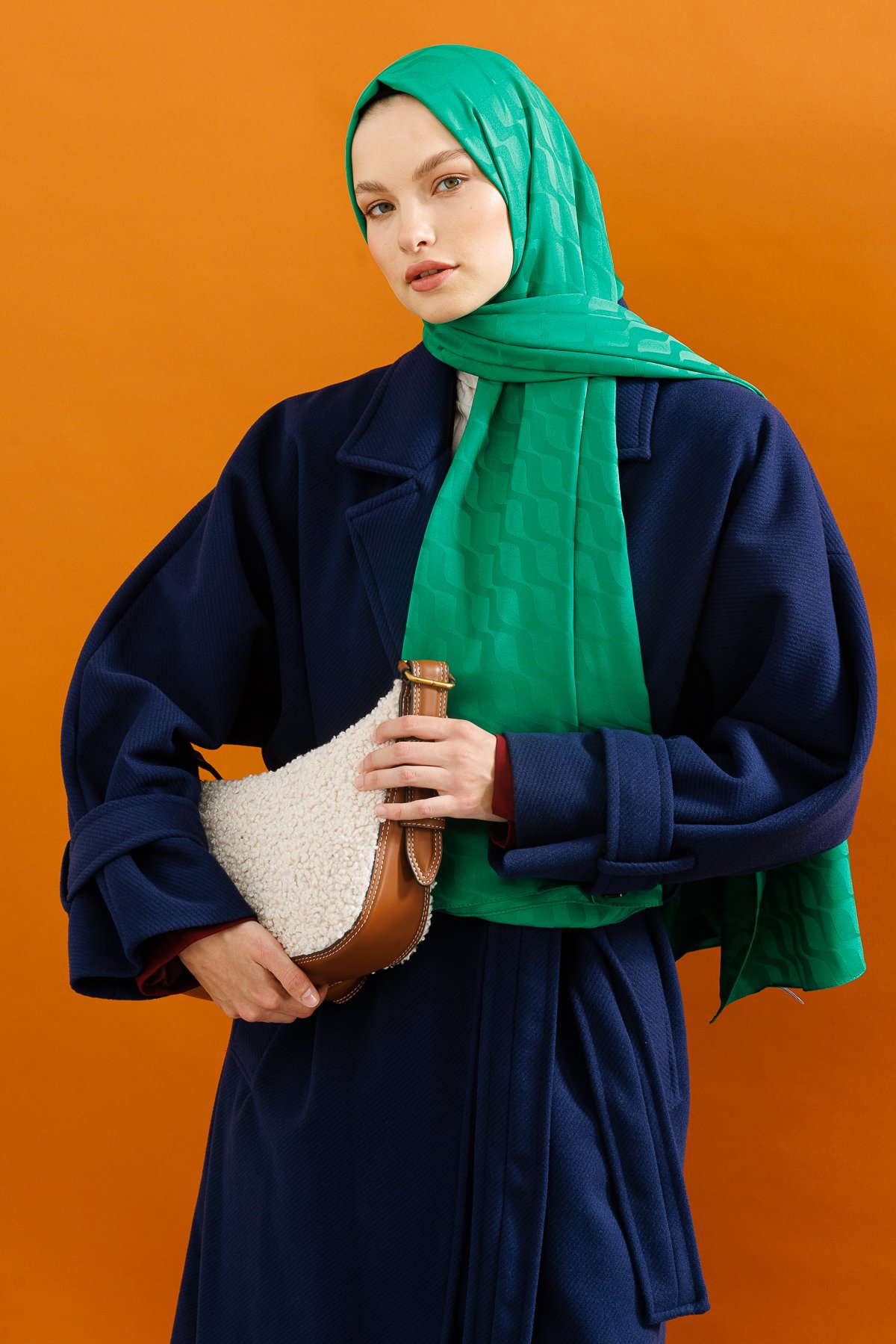 Wave Pattern Silky Jacquard Shawl - Benetton Green